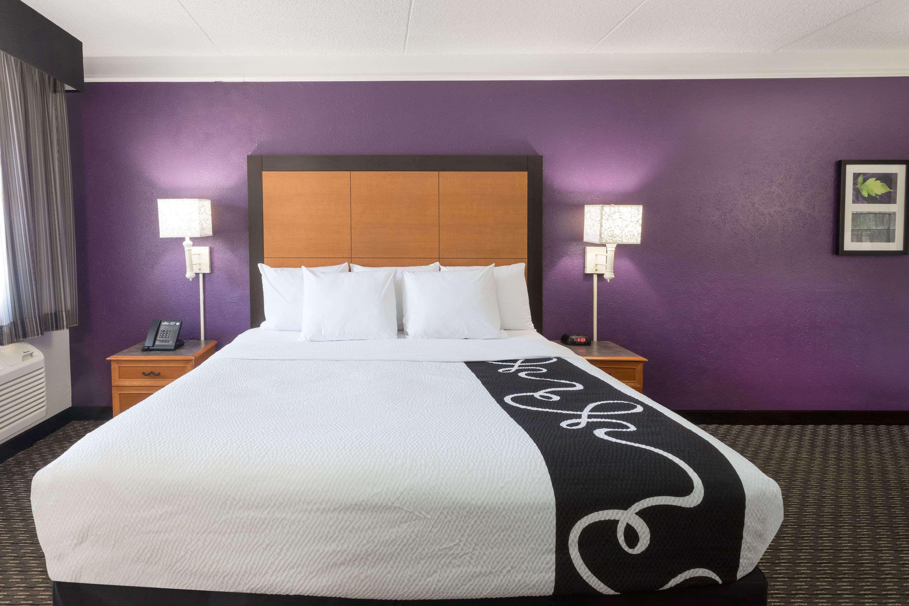 Baymont By Wyndham Greenville Woodruff Rd Экстерьер фото