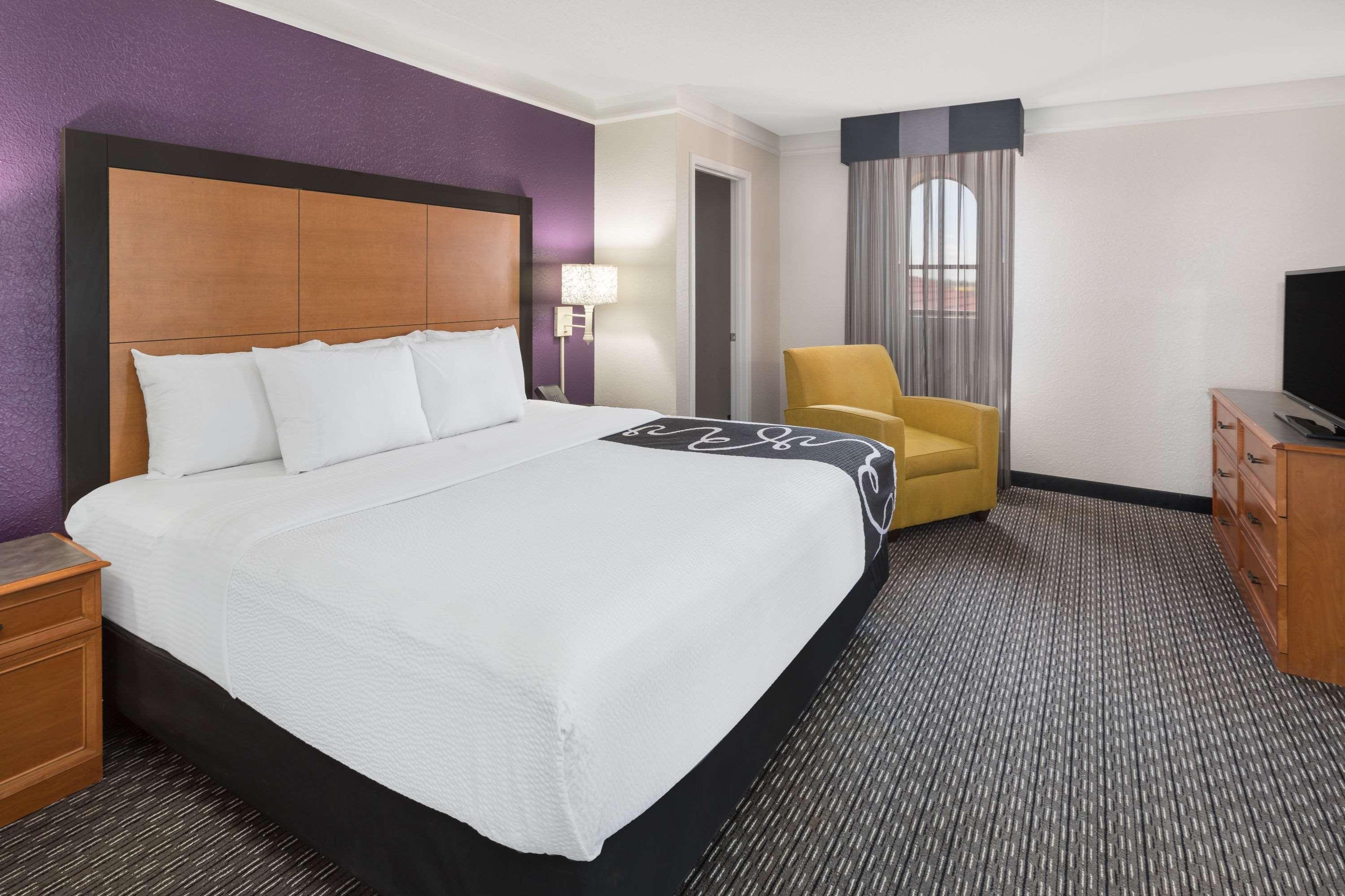 Baymont By Wyndham Greenville Woodruff Rd Экстерьер фото