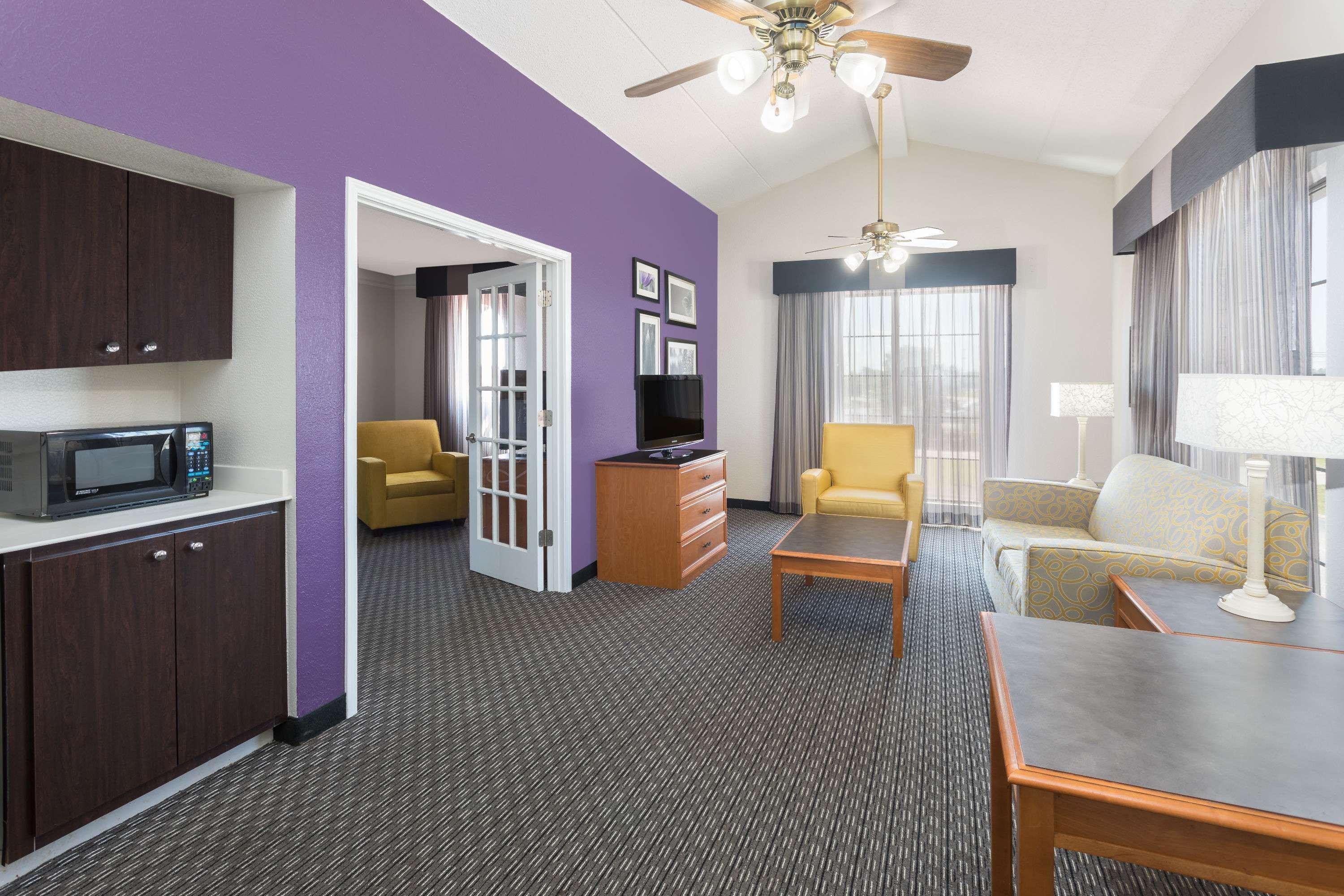 Baymont By Wyndham Greenville Woodruff Rd Экстерьер фото