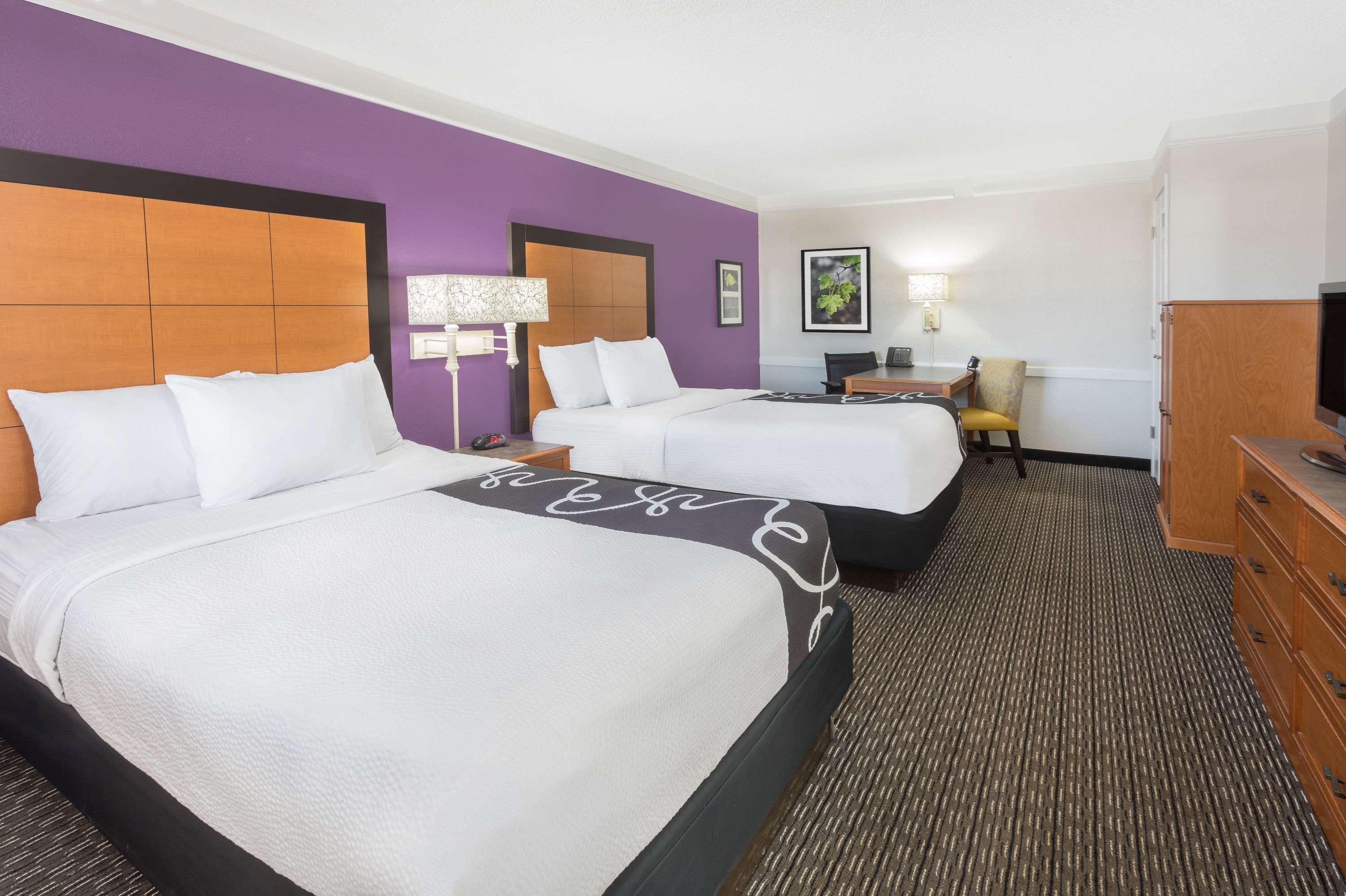 Baymont By Wyndham Greenville Woodruff Rd Экстерьер фото
