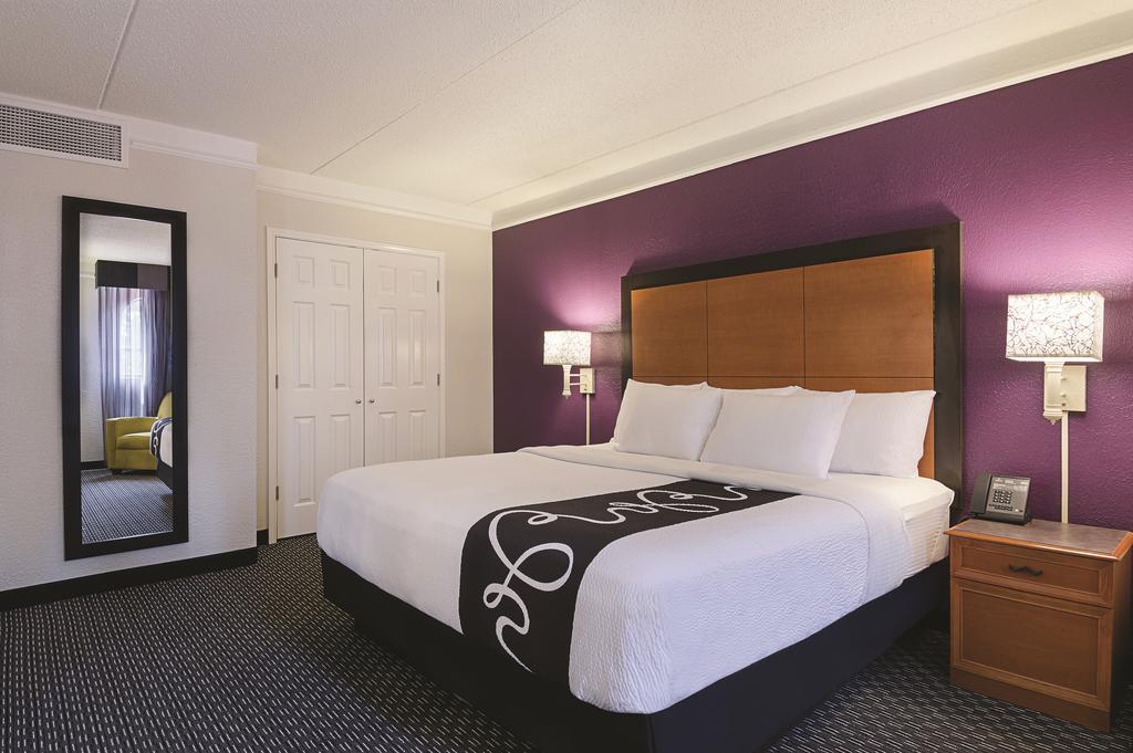 Baymont By Wyndham Greenville Woodruff Rd Экстерьер фото