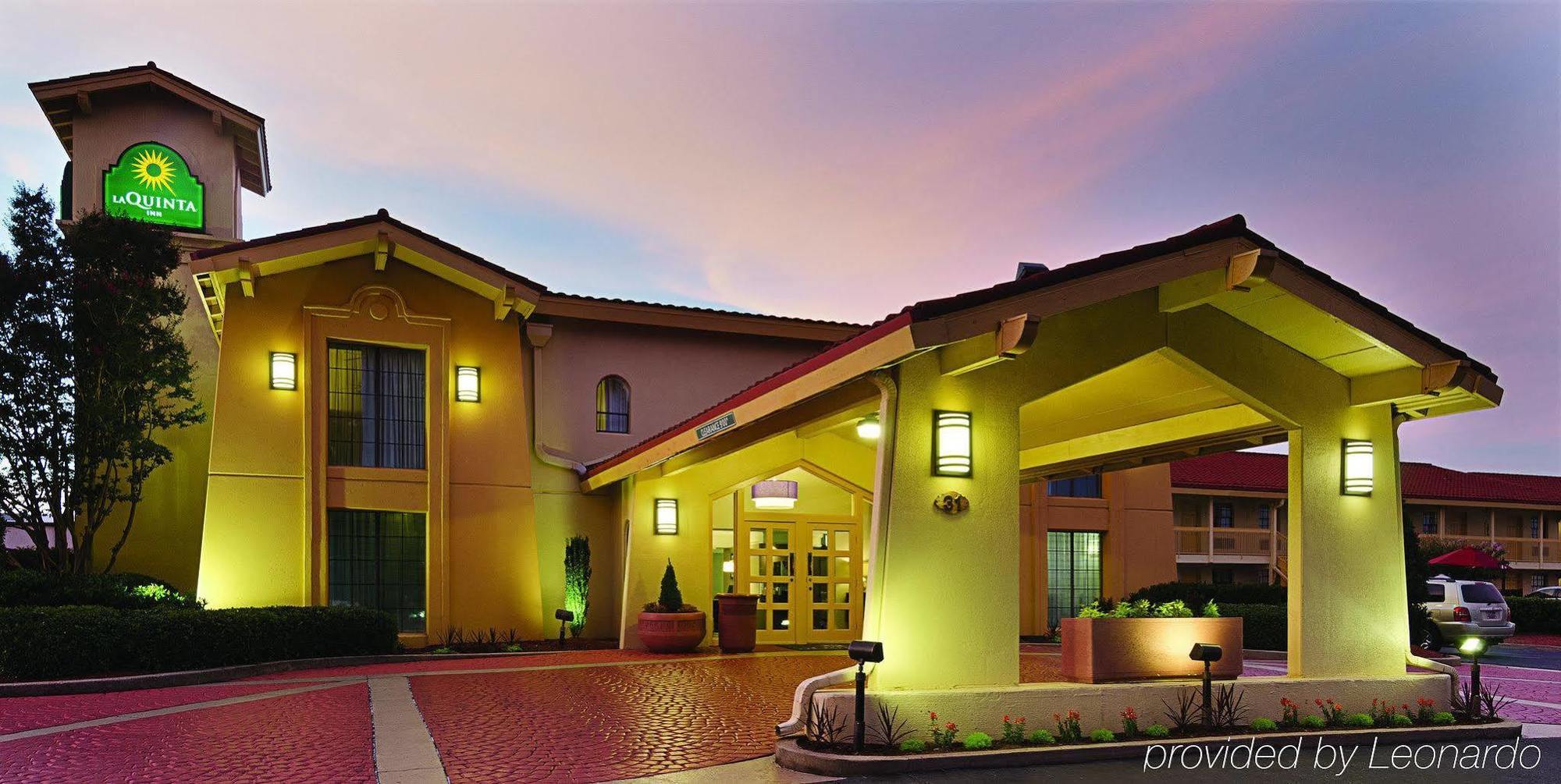 Baymont By Wyndham Greenville Woodruff Rd Экстерьер фото